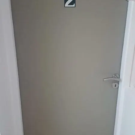 Maisonette Au Calme / Hyper Centre Apartment